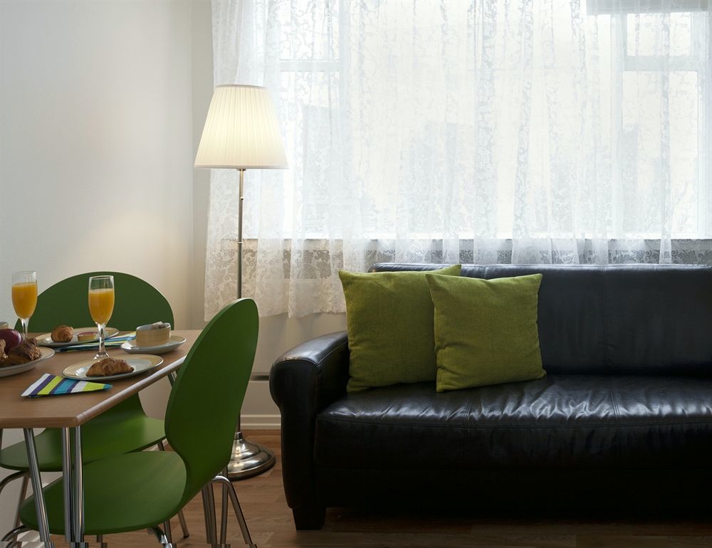 Castle House & Embassy Luxury Apartments レイキャヴィーク エクステリア 写真